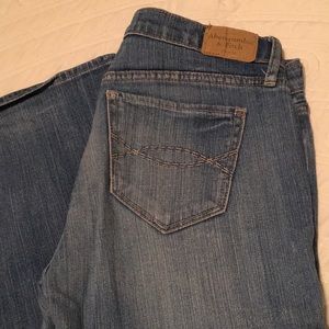 A&F Jeans 2L